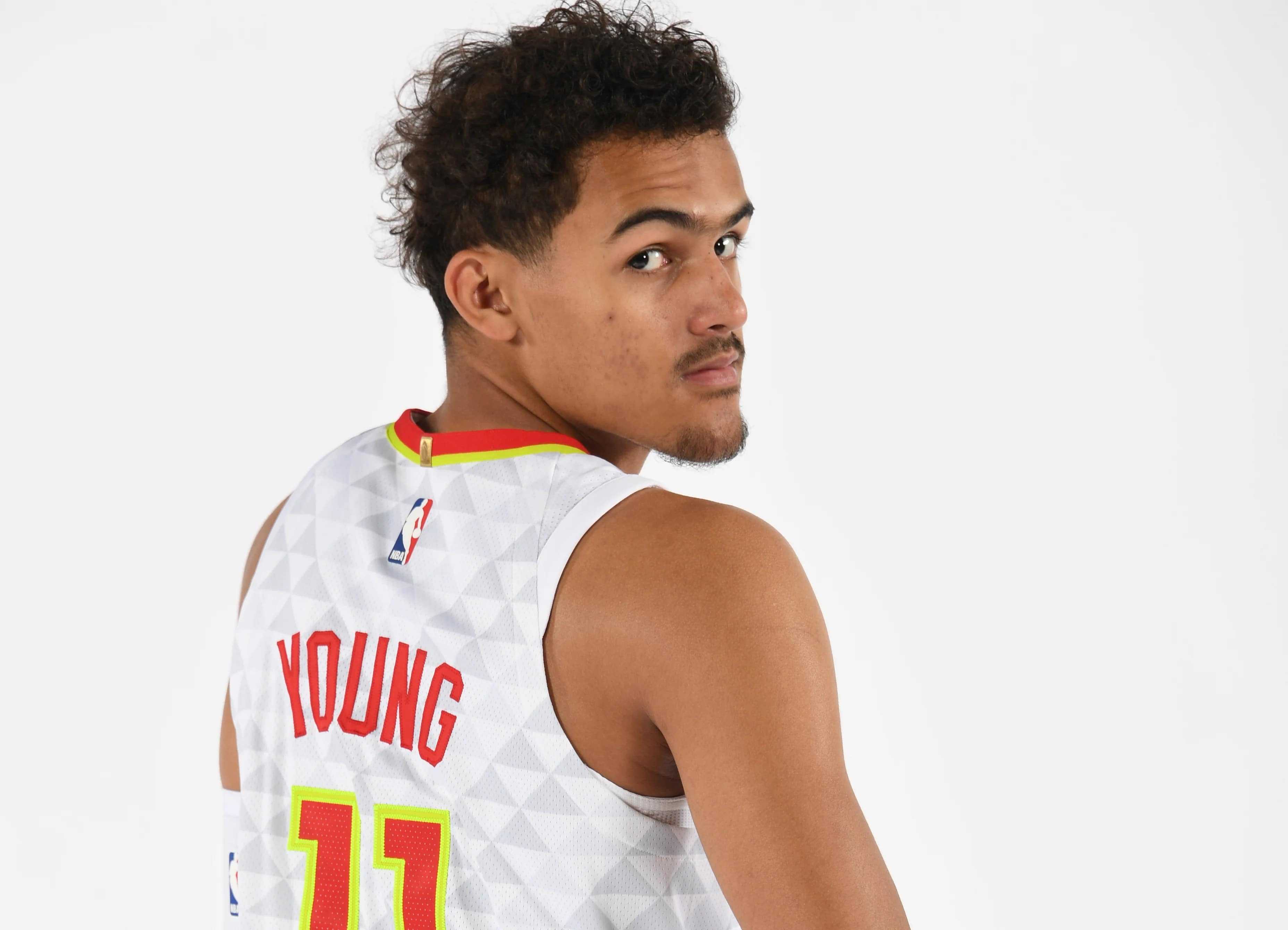 Янг 4. Кейнан Лонсдейл ориентация. Trae американский рэпер. Trae young Wallpaper. Jamal Crawford Wallpaper.