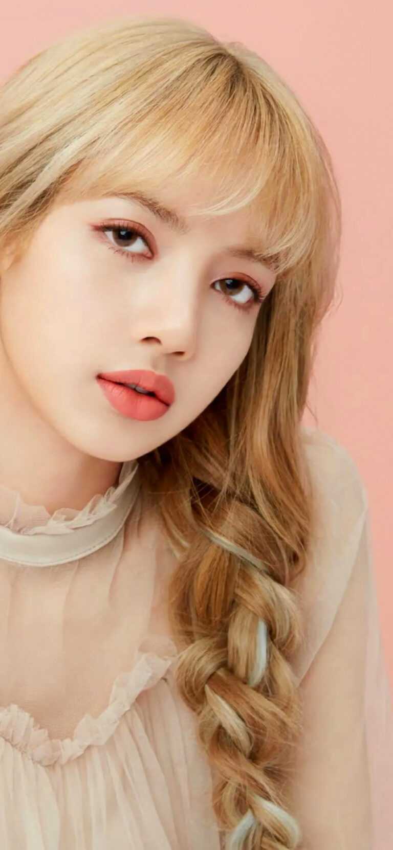 Lisa Wallpaper IXpap