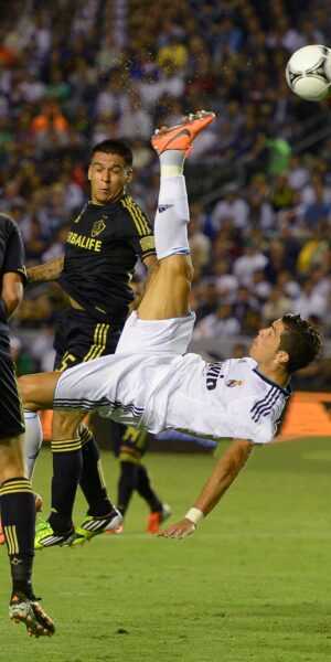 Ronaldo Bicycle Kick Wallpaper