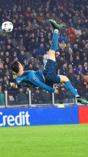 Ronaldo Bicycle Kick Wallpaper